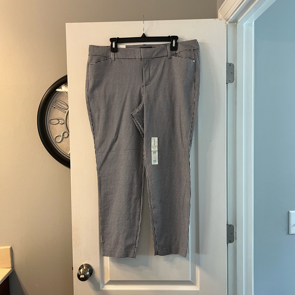 NWT Old Navy black and white herringbone career pants mid rise size 16